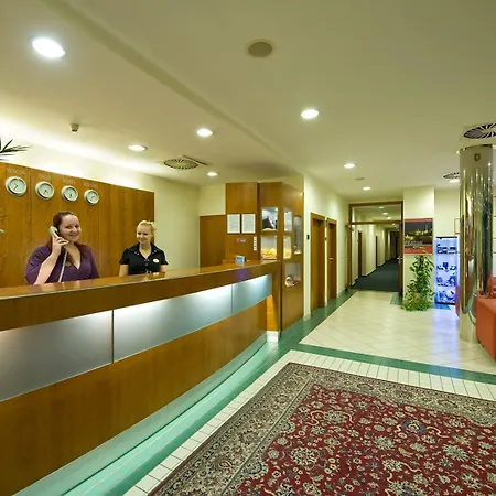 Hotell Ramada Airport