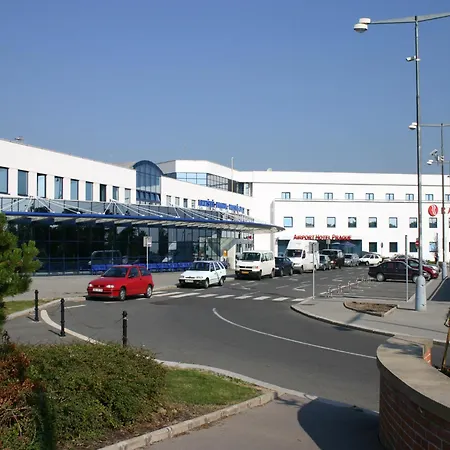 Ramada Airport Hotel Prague