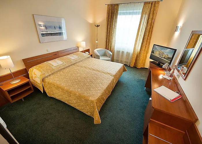 Ramada Airport Hotell 4*
