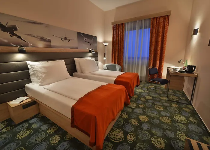 Ramada Airport 4*