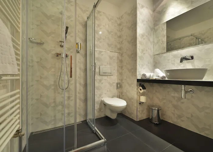 Ramada Airport 4* Prag