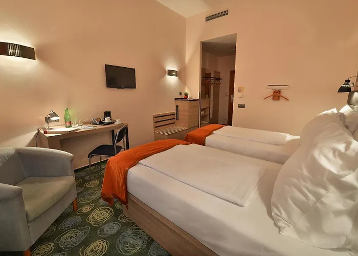 Ramada Airport Hotell 4*