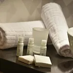 Ramada Airport Otel Prag