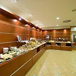 Ramada Airport 4*