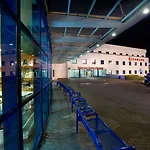Otel Ramada Airport