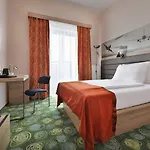Otel Ramada Airport