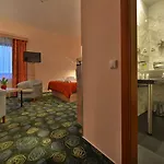 Otel Ramada Airport