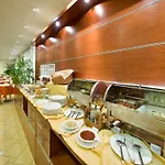 Ramada Airport Otel