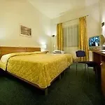 Ramada Airport Otel