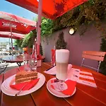 Ramada Airport 4*