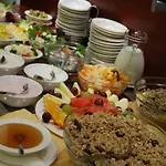 Ramada Airport Otel 4*