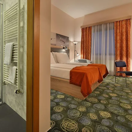 Ramada Airport Hotel Prague
