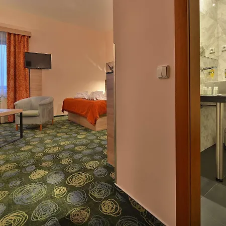 Ramada Airport Prague
