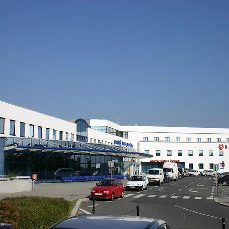 Ramada Airport Hotel Prague