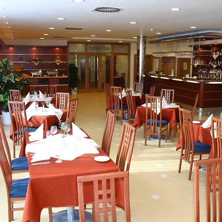 라마다 에어포트 호텔