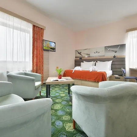Hotel Ramada Airport Prague