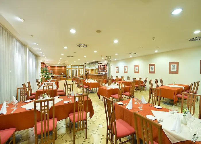 Ramada Airport Hotel Praha