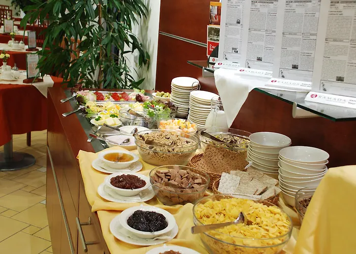 Ramada Airport 4* Praha
