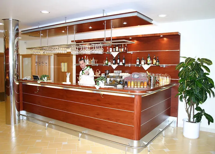 Ramada Airport