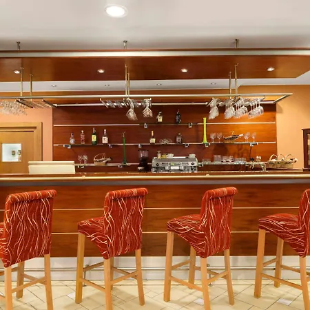 Отель Ramada Airport Прага