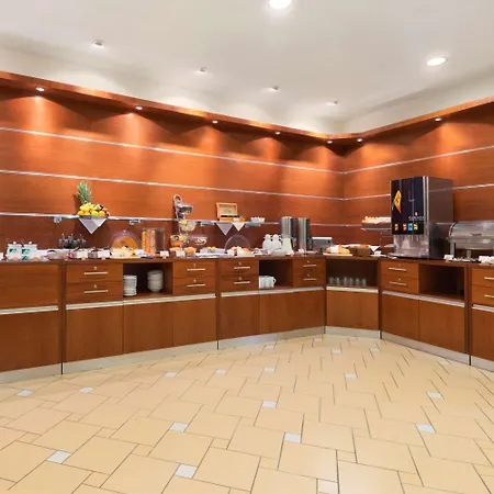 Ramada Airport Отель 4*