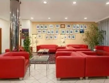 Отель Ramada Airport Прага