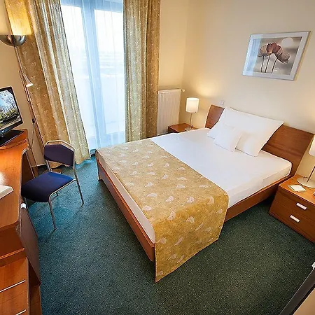 Ramada Airport Hotel Praag